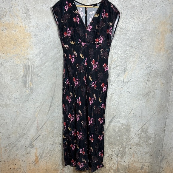 Madewell Wide V-Neck Midi Dress Floral Black - Picture 4 of 9